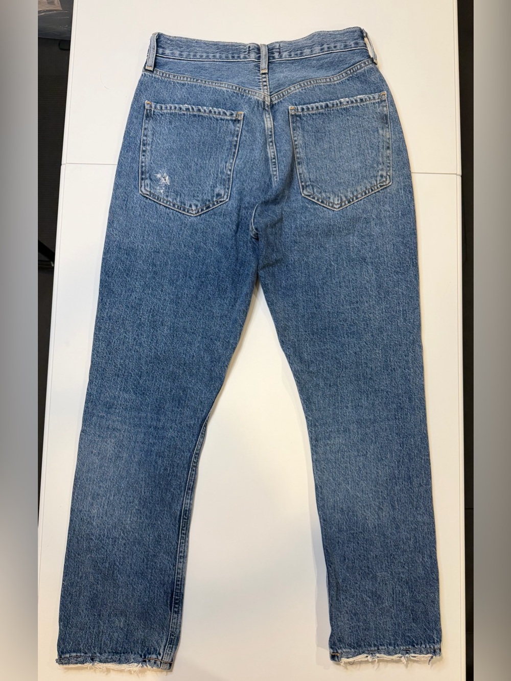 Agolde Riley High-Rise Straight Crop Jeans in Frequency Size 25 - Picture 7 of 10
